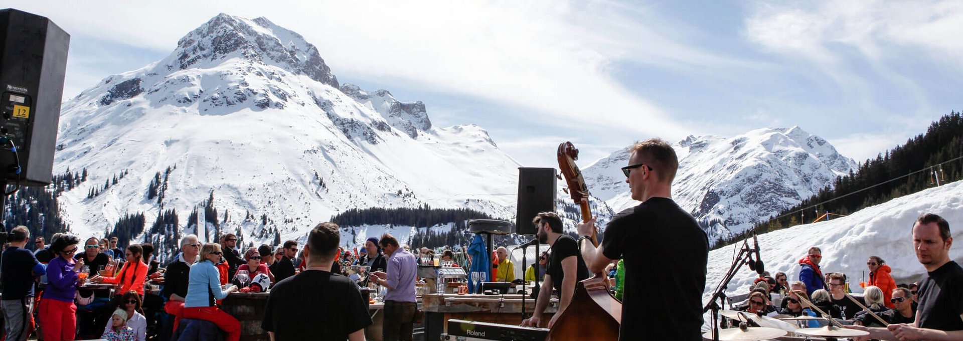 Live-Musik vor Gipfelpanorama